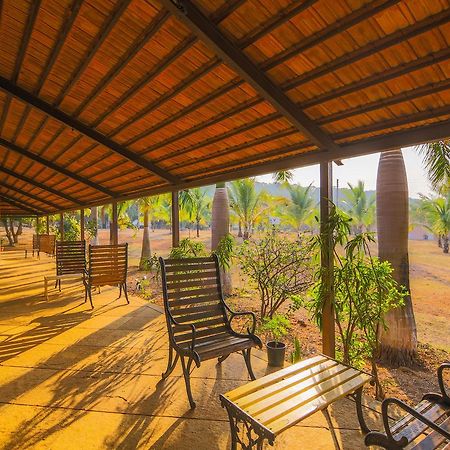 V Resorts Mahua Bagh Murud Nāndgaon Kültér fotó