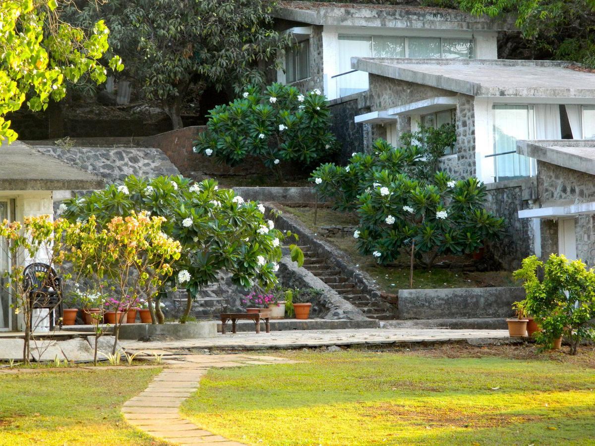 V Resorts Mahua Bagh Murud Nāndgaon Kültér fotó