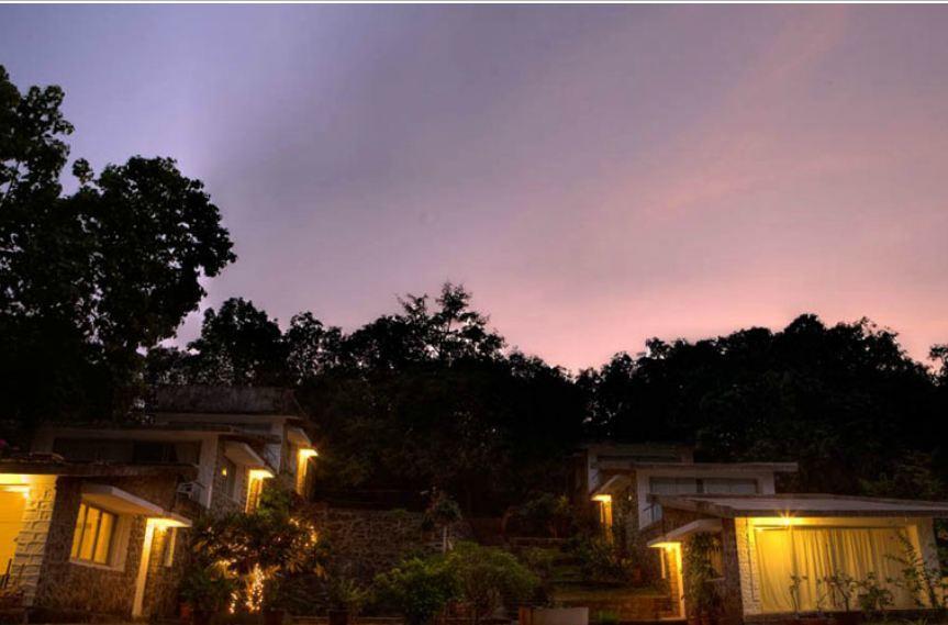 V Resorts Mahua Bagh Murud Nāndgaon Kültér fotó
