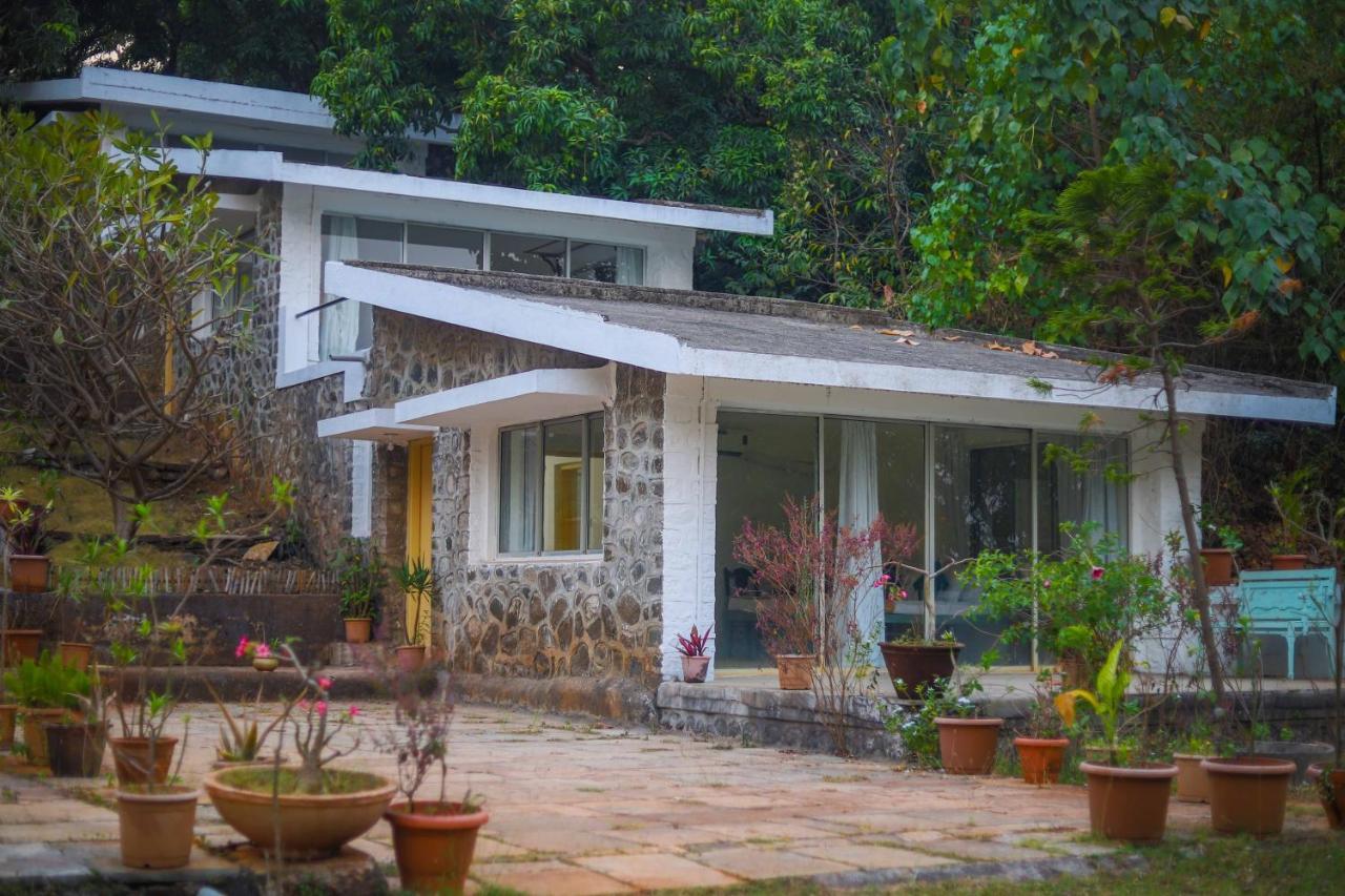 V Resorts Mahua Bagh Murud Nāndgaon Kültér fotó