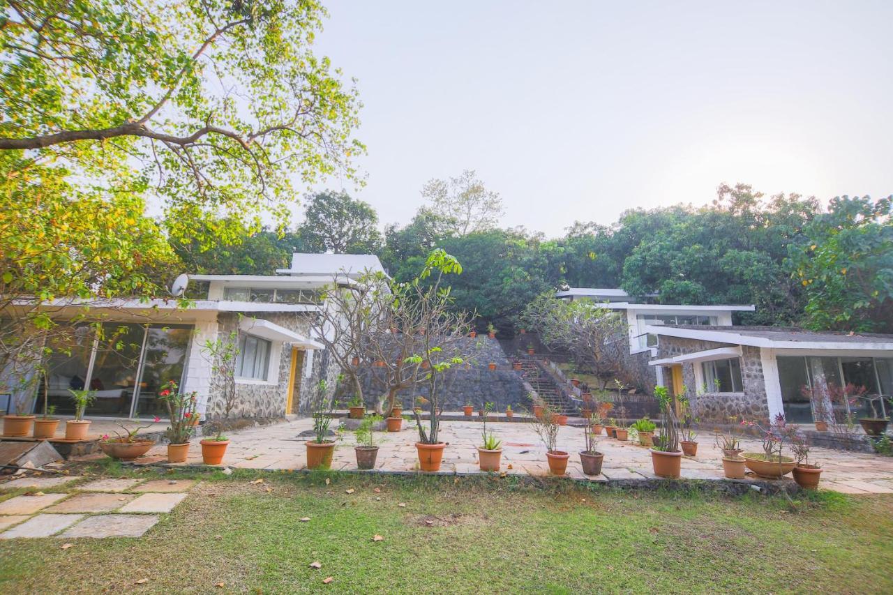V Resorts Mahua Bagh Murud Nāndgaon Kültér fotó