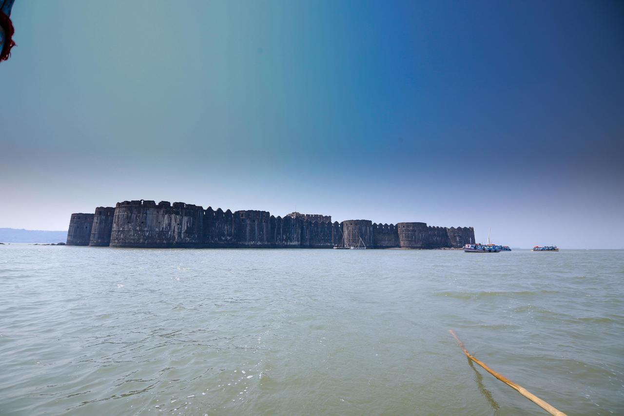 V Resorts Mahua Bagh Murud Nāndgaon Kültér fotó