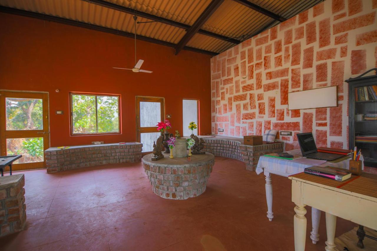 V Resorts Mahua Bagh Murud Nāndgaon Kültér fotó